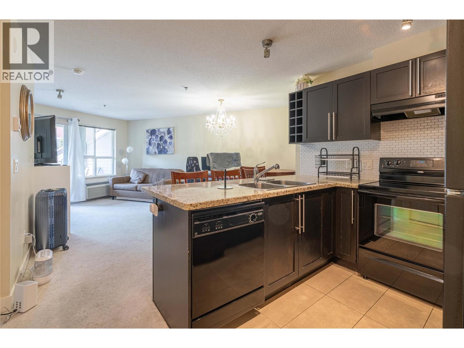 218 1089 Sunset Drive, Kelowna