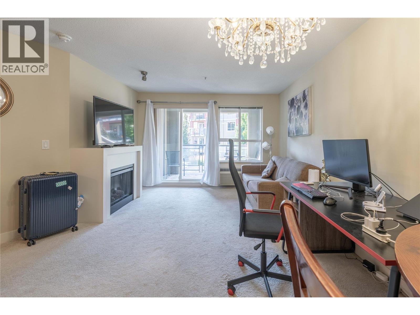 218 1089 Sunset Drive, Kelowna