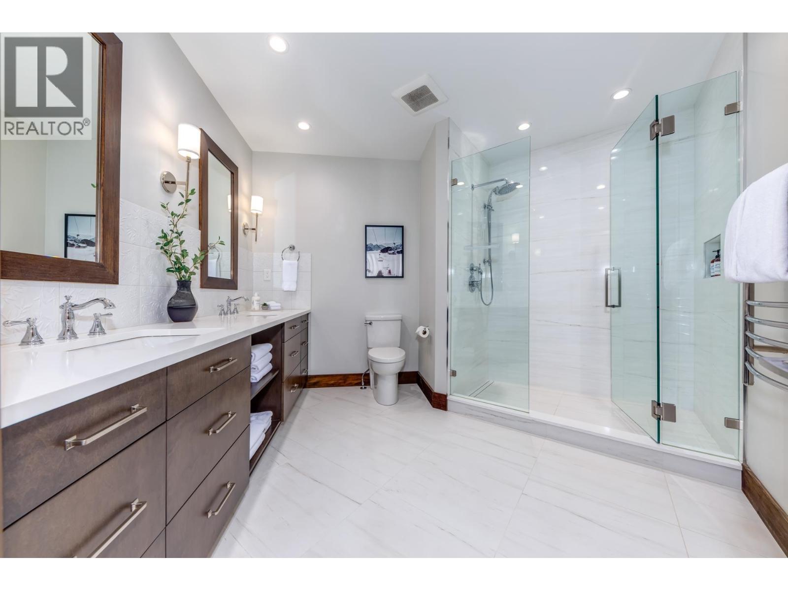 3354 PEAK DRIVE, Whistler