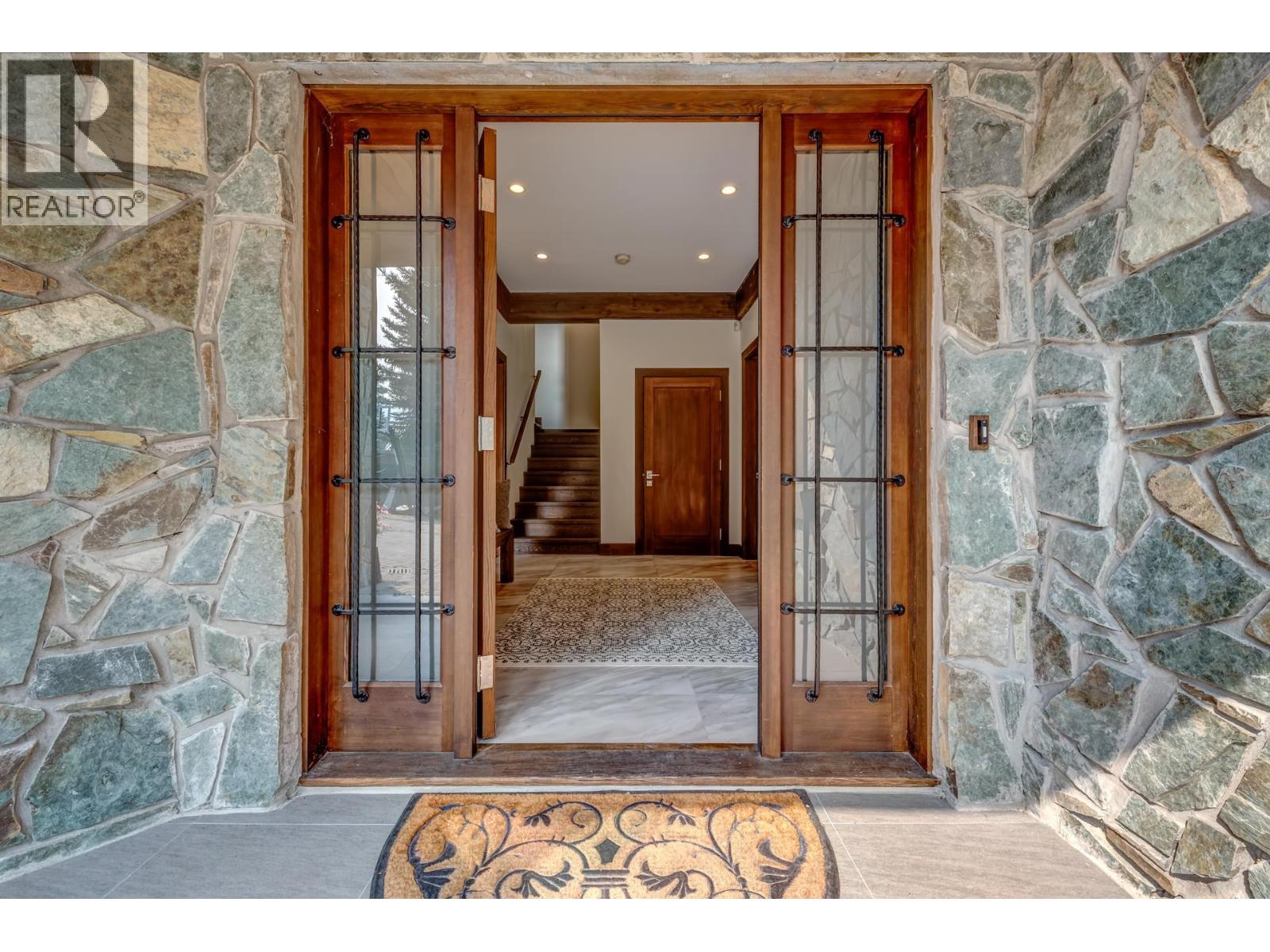 3354 PEAK DRIVE, Whistler