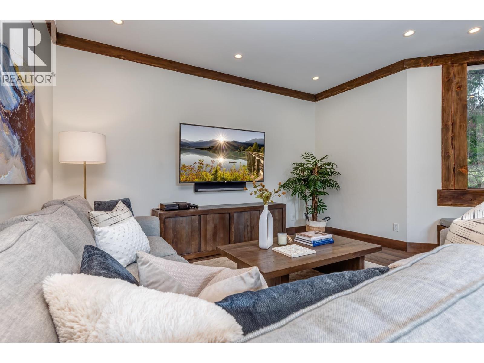 3354 PEAK DRIVE, Whistler