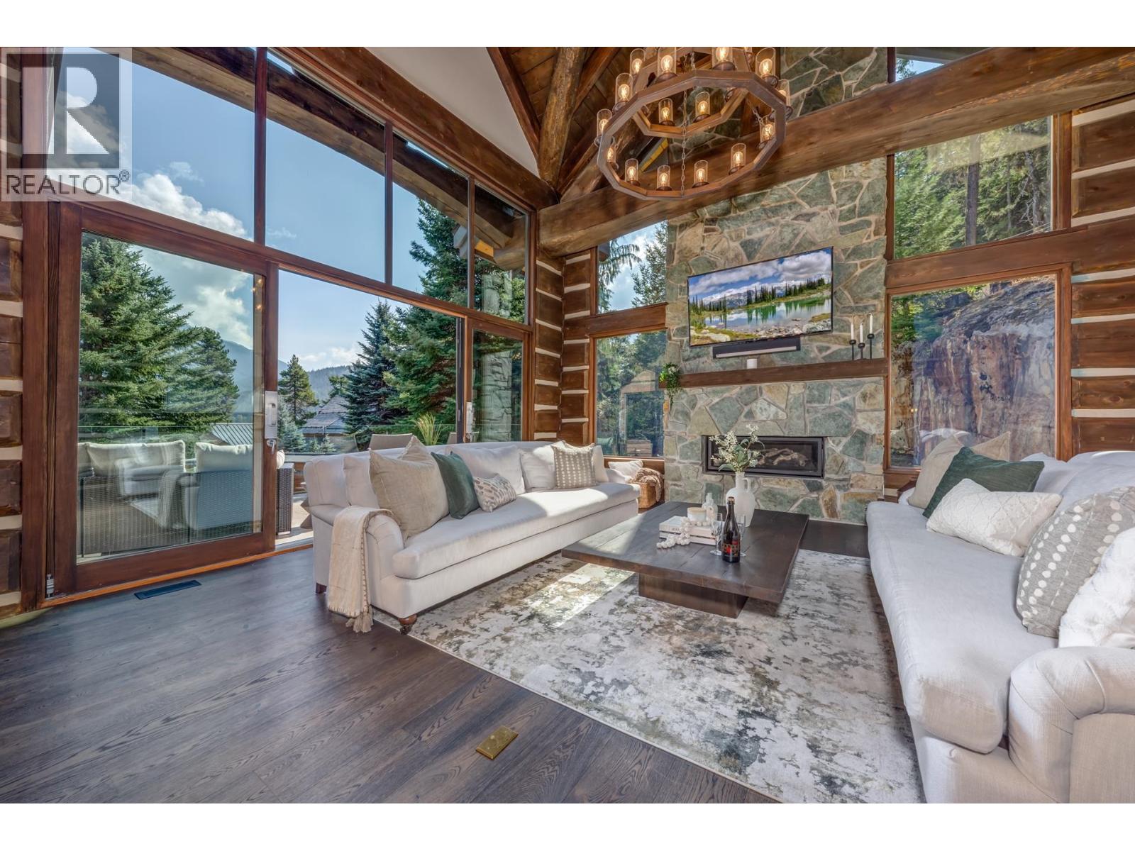 3354 PEAK DRIVE, Whistler