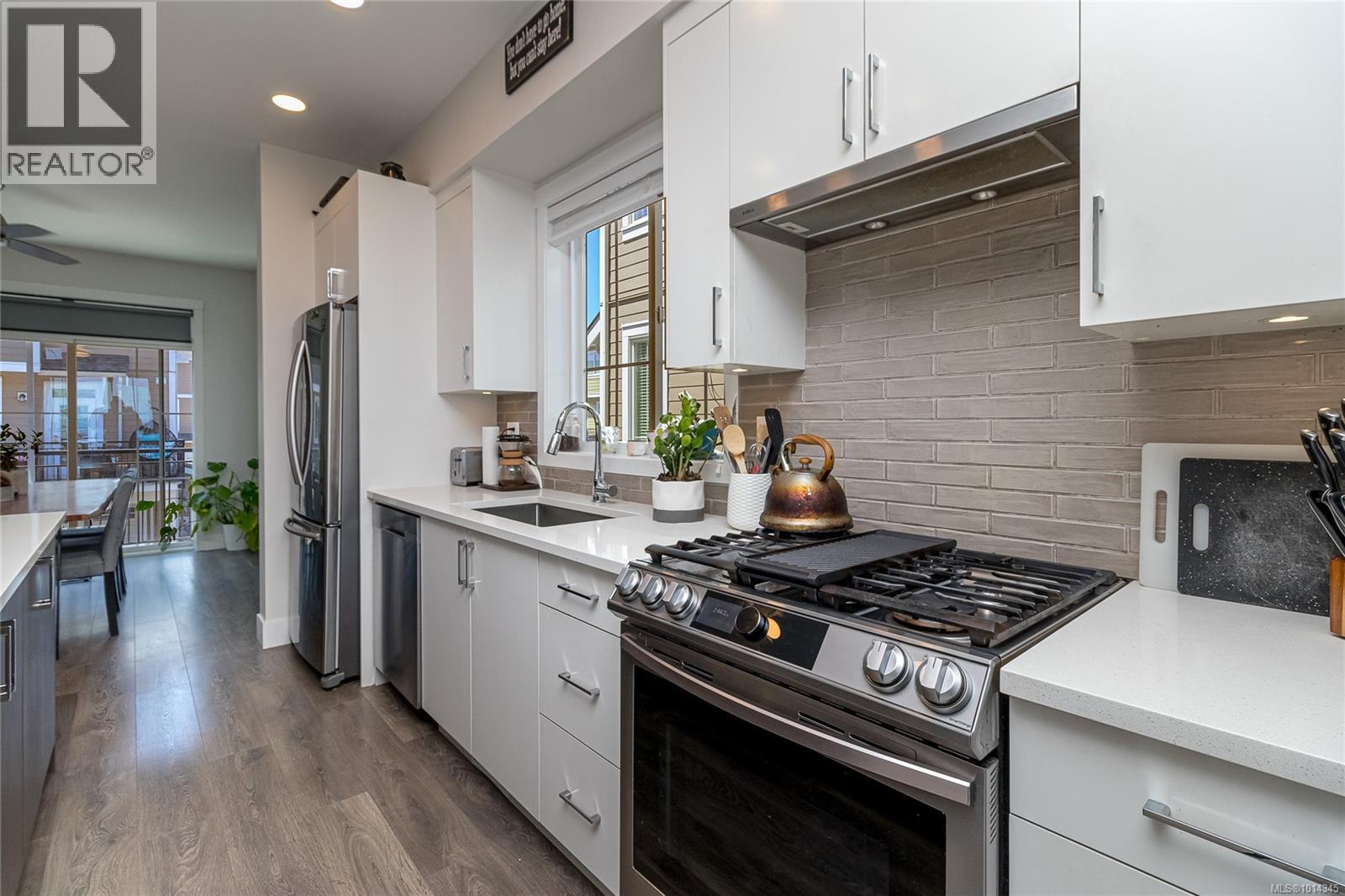 141 3501 Dunlin St, Colwood