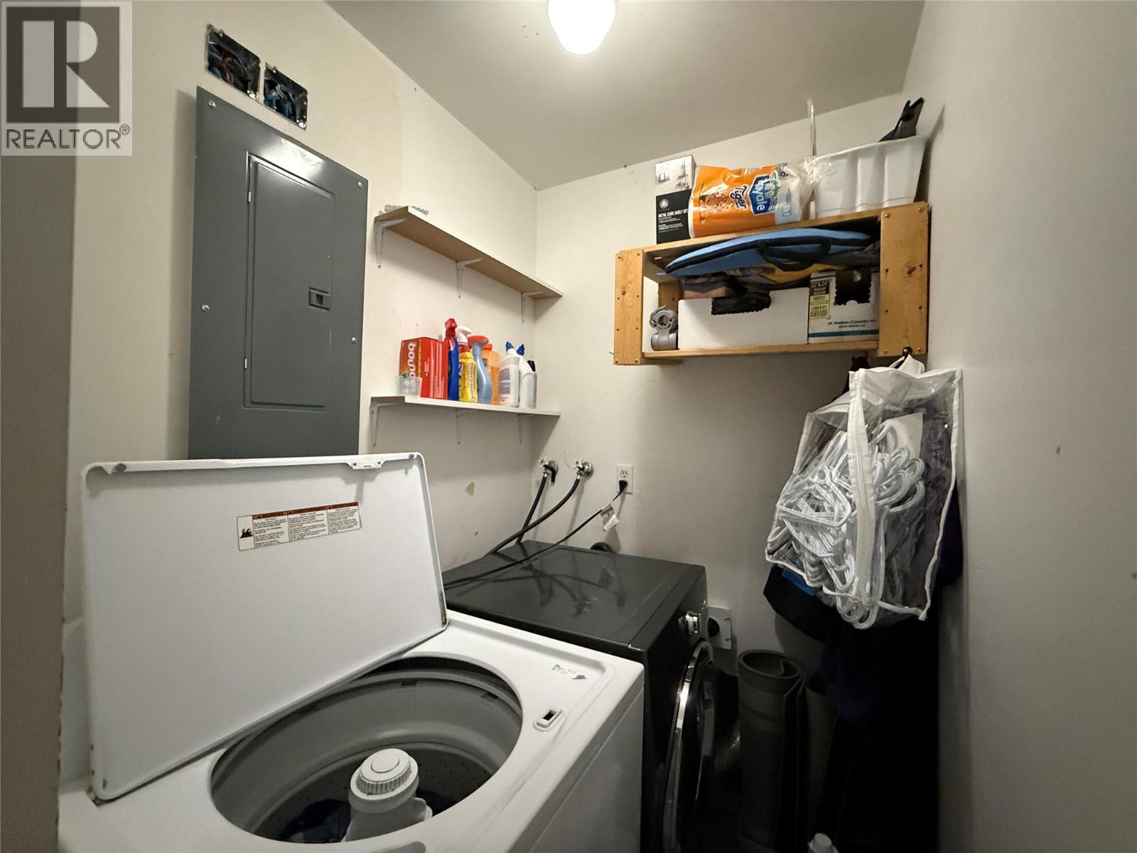 455 Richards Street W, Nelson