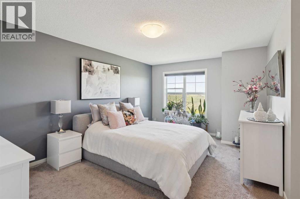 101 Sunset Drive, Cochrane
