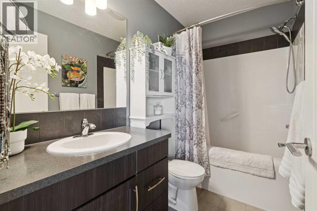 101 Sunset Drive, Cochrane