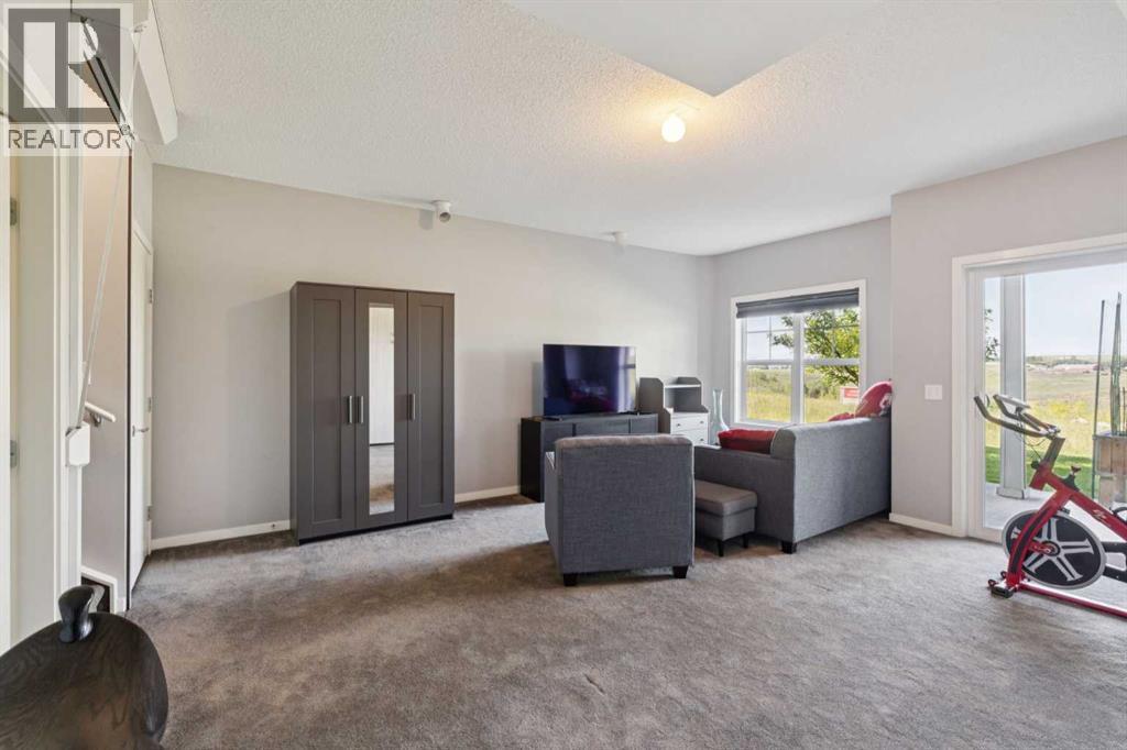 101 Sunset Drive, Cochrane