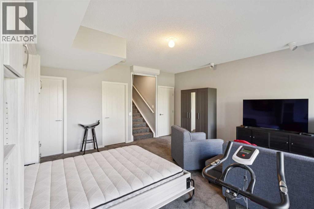 101 Sunset Drive, Cochrane
