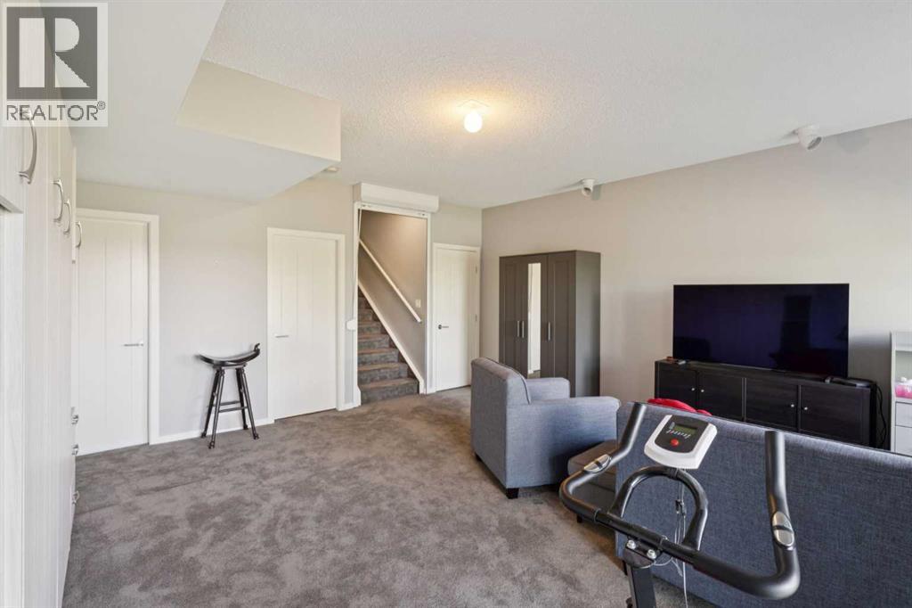 101 Sunset Drive, Cochrane