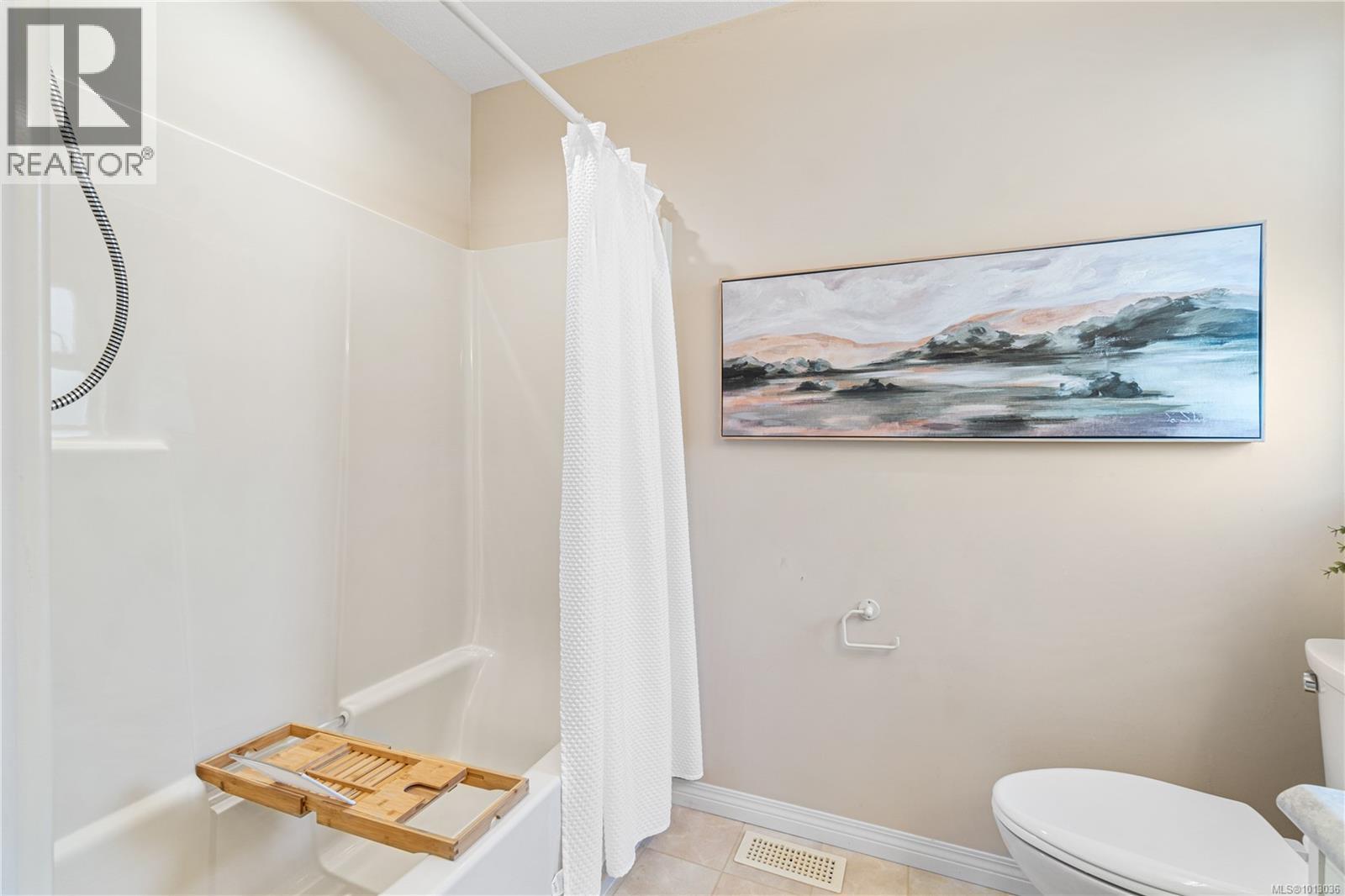 587 Hawthorne Rise, Parksville