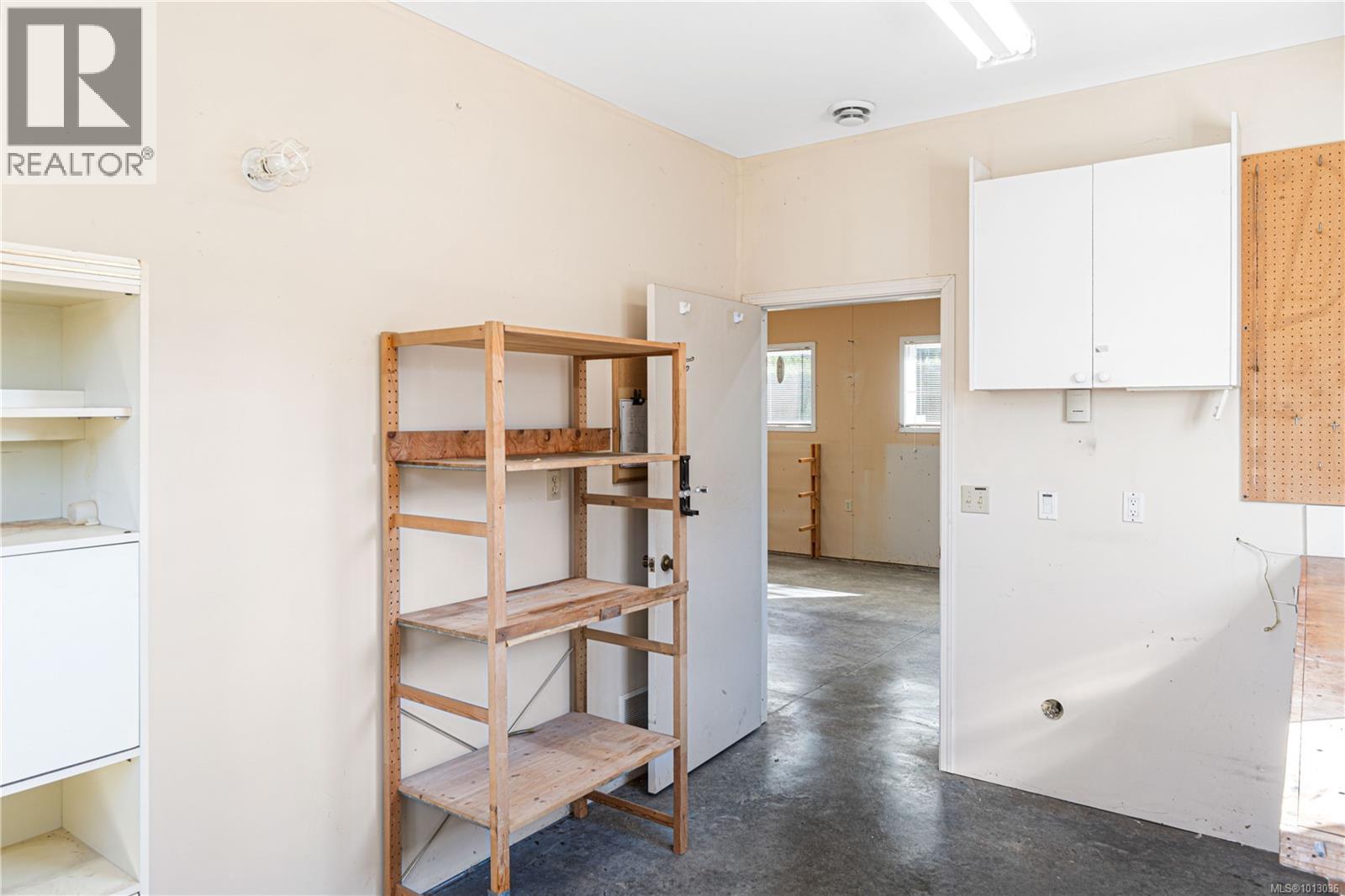 587 Hawthorne Rise, Parksville