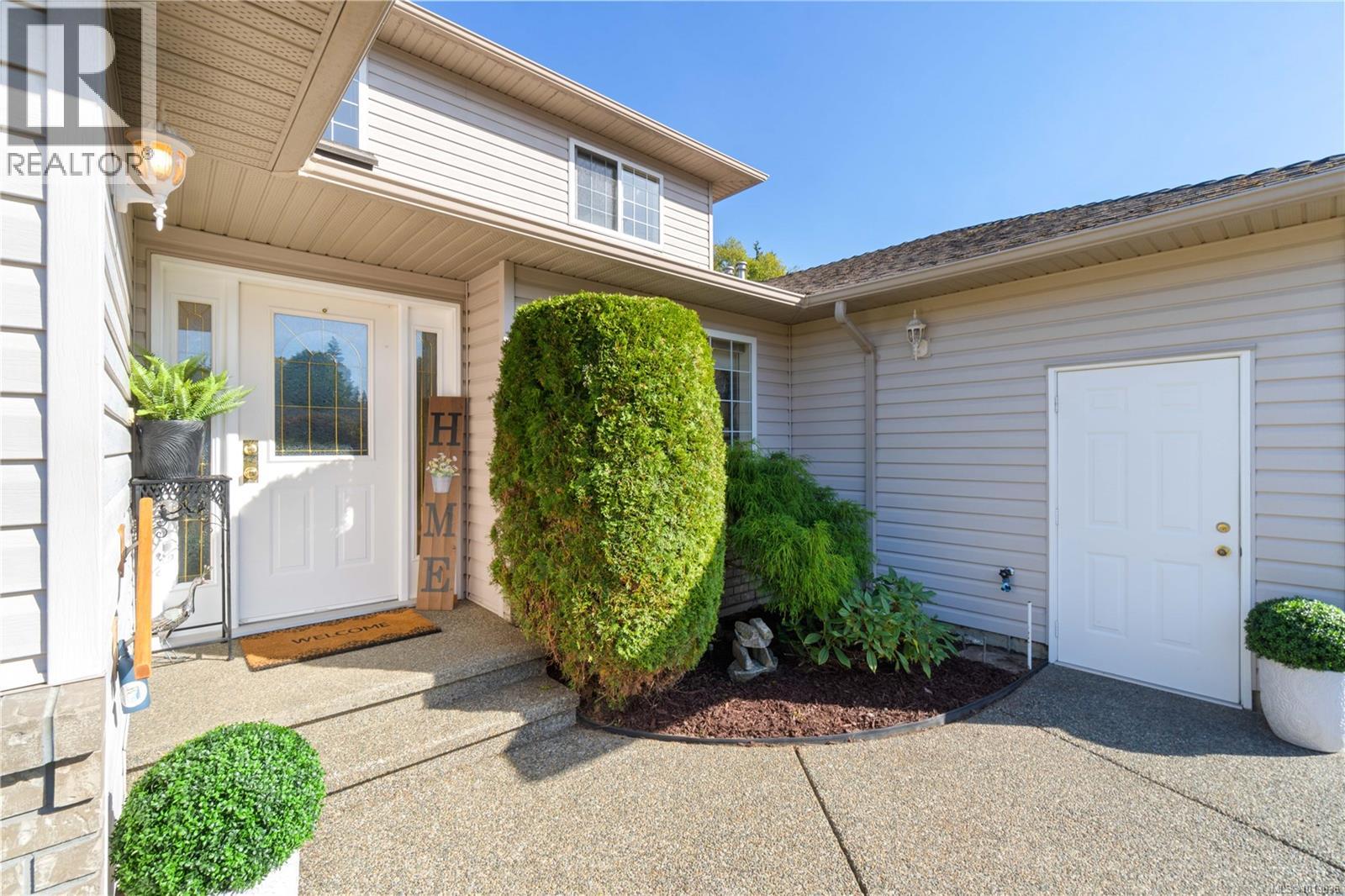 587 Hawthorne Rise, Parksville