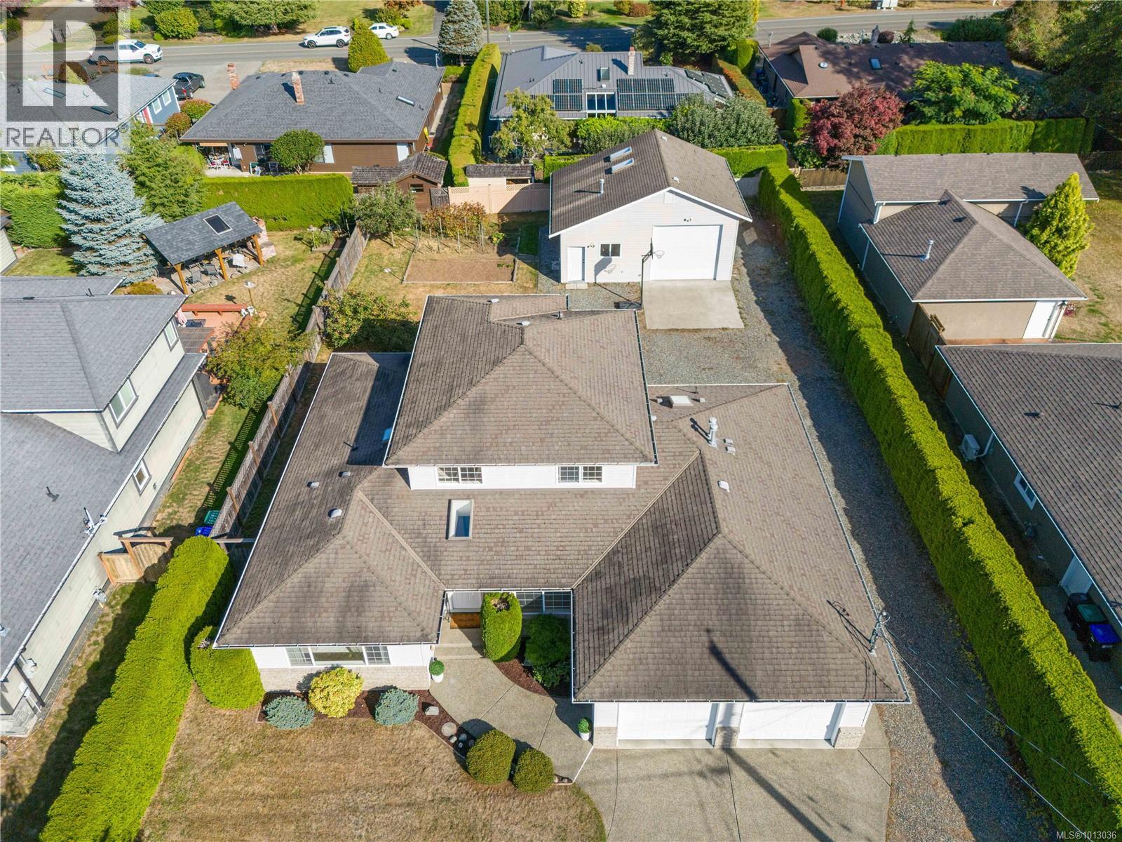 587 Hawthorne Rise, Parksville