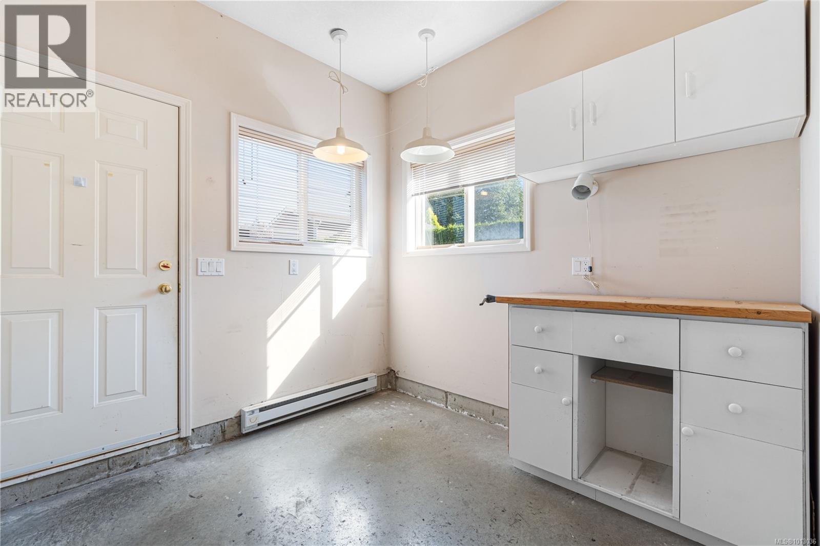 587 Hawthorne Rise, Parksville