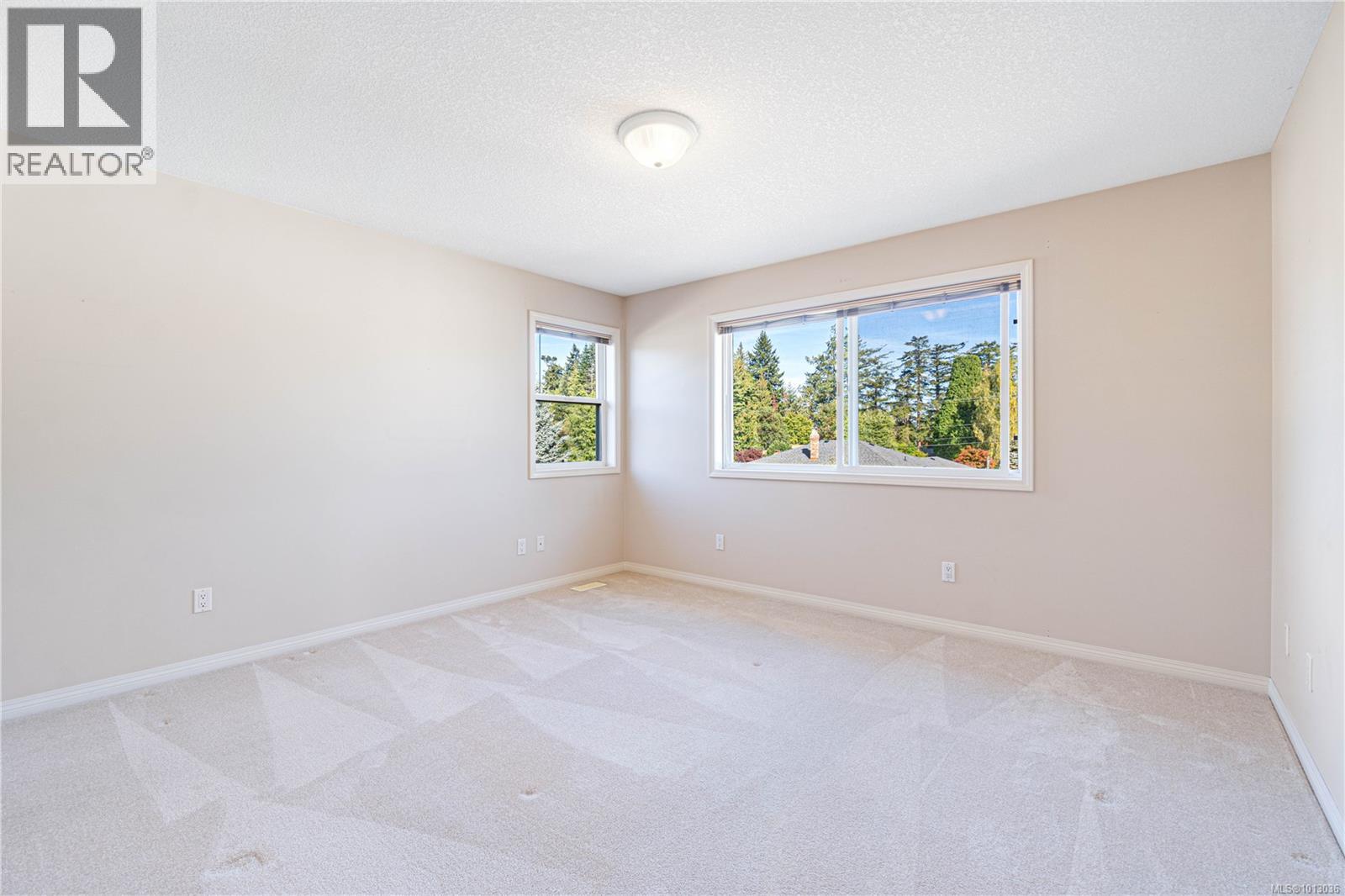 587 Hawthorne Rise, Parksville