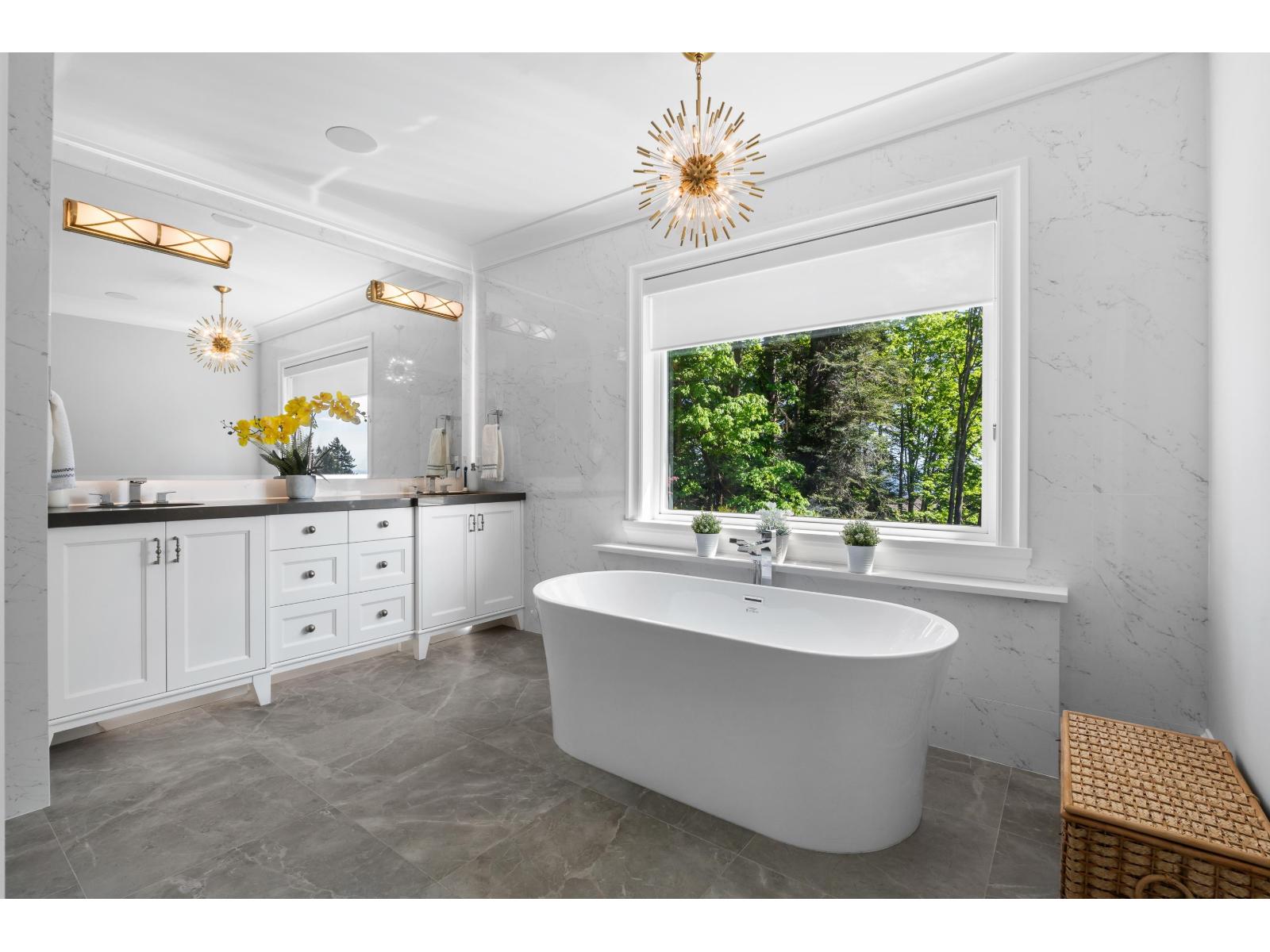 13416 MARINE DRIVE, Surrey