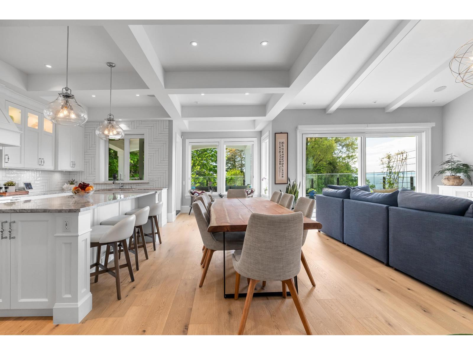 13416 MARINE DRIVE, Surrey