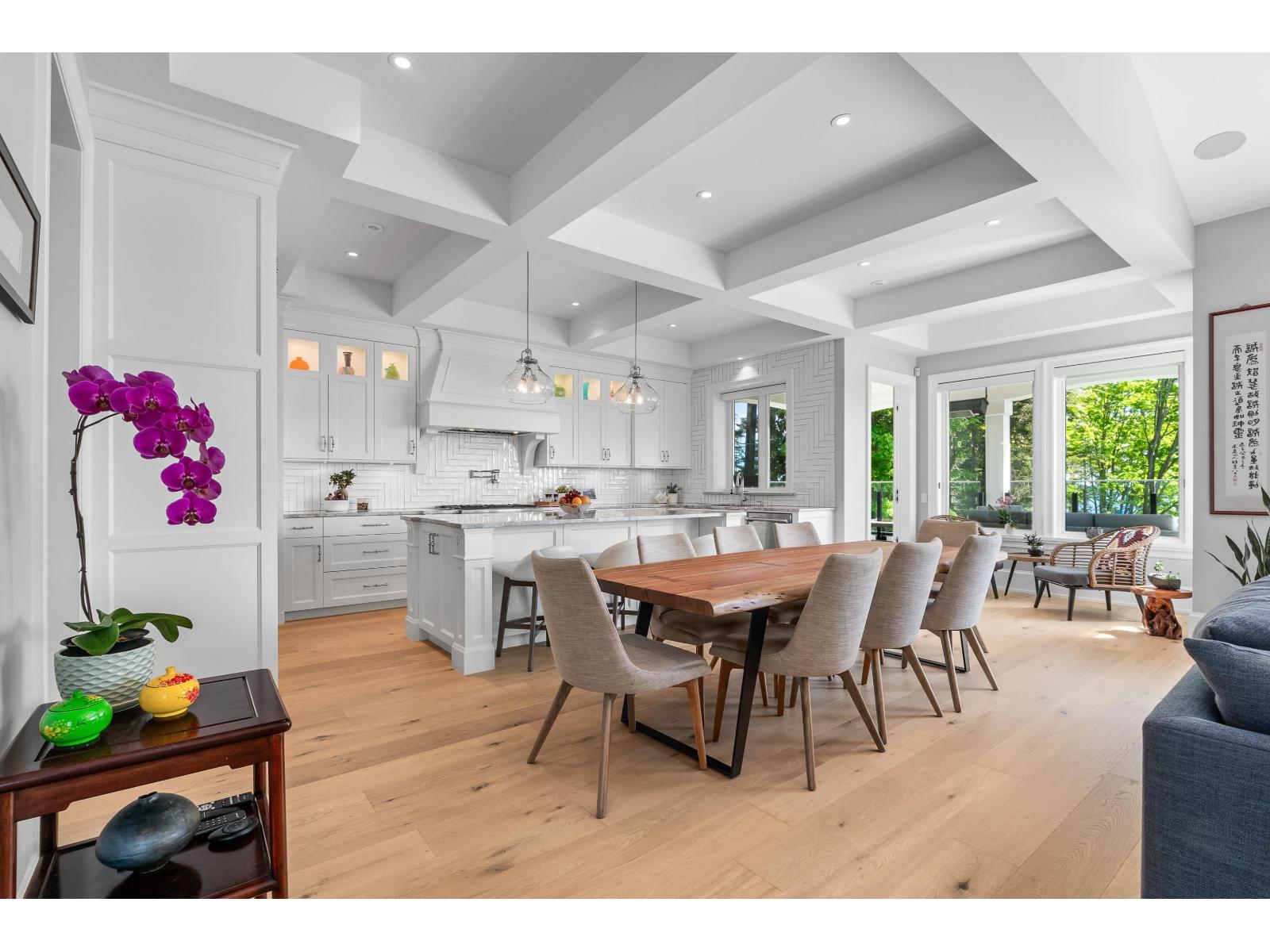 13416 MARINE DRIVE, Surrey
