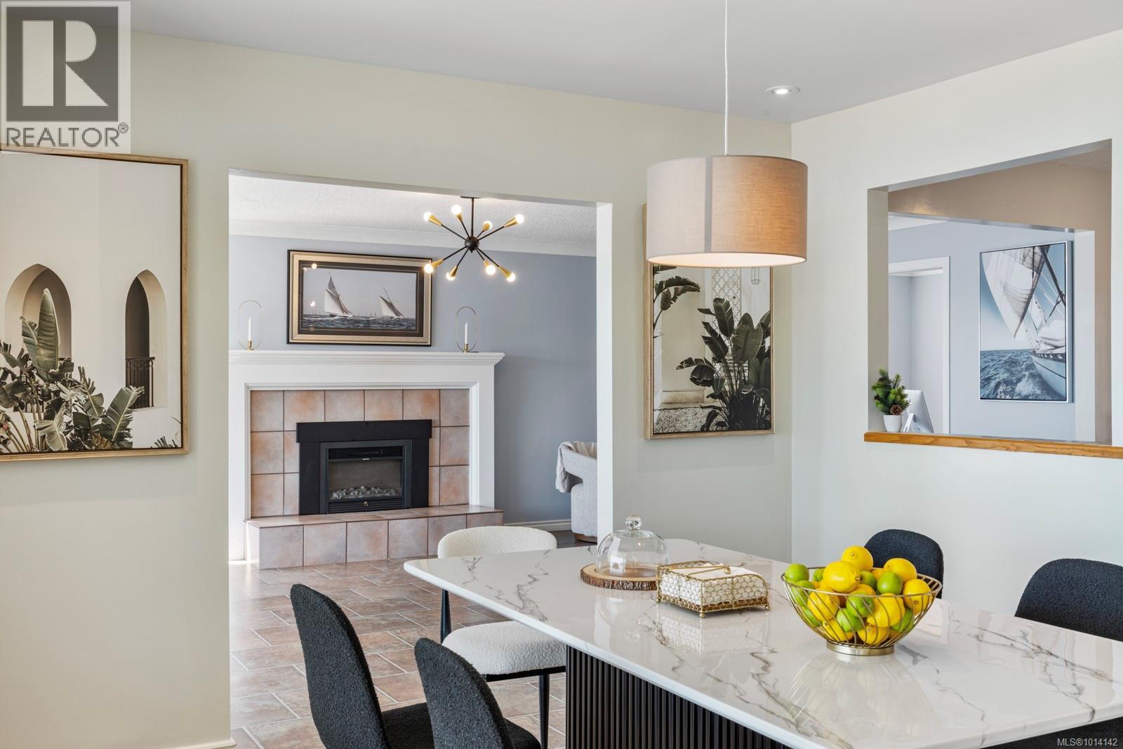  3905B Cadboro Bay Road, Saanich