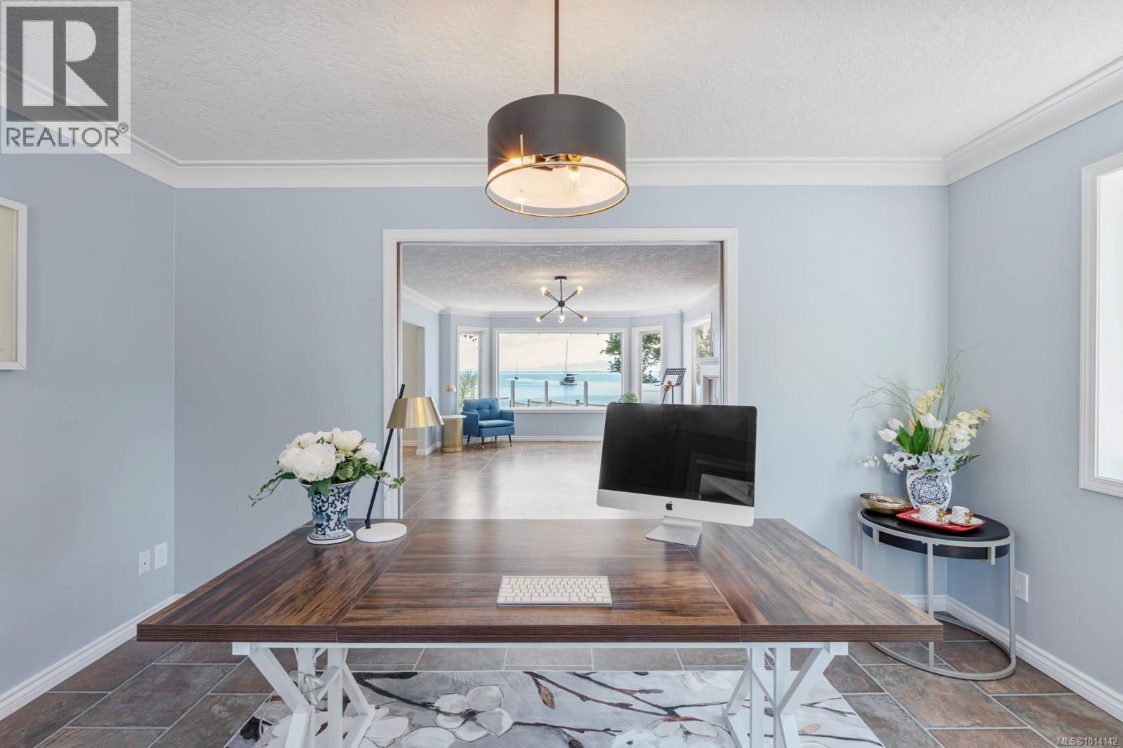  3905B Cadboro Bay Road, Saanich