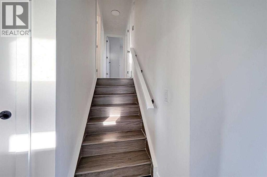 Single Family House 4 Level for Sale in  Pinetree Road NE Pineridge Calgary 