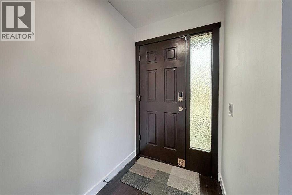 Single Family House 4 Level for Sale in  Pinetree Road NE Pineridge Calgary 