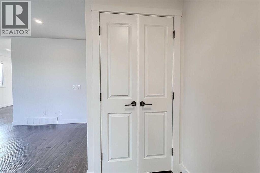 Single Family House 4 Level for Sale in  Pinetree Road NE Pineridge Calgary 