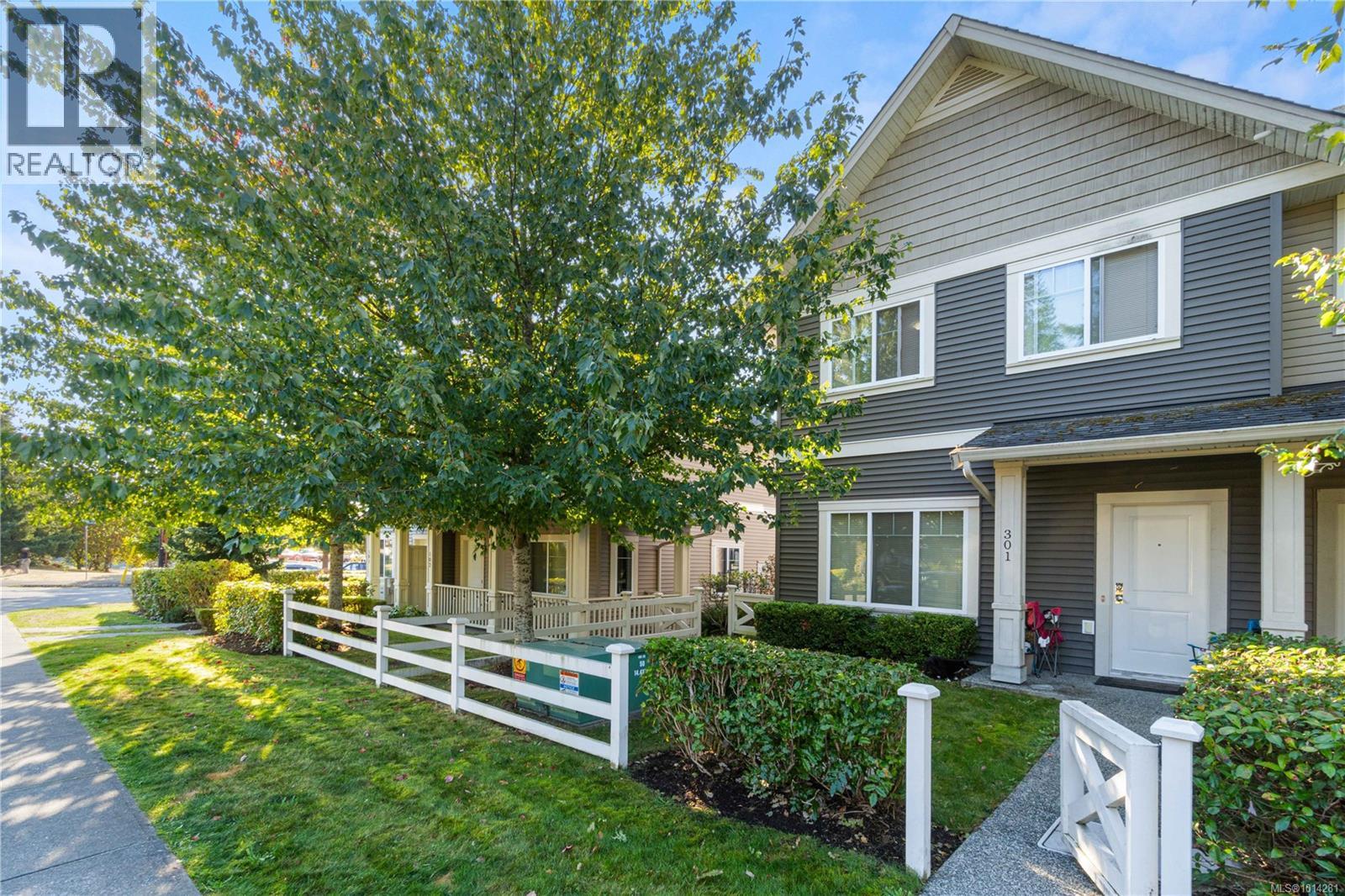 301 1675 Crescent View Dr, Nanaimo