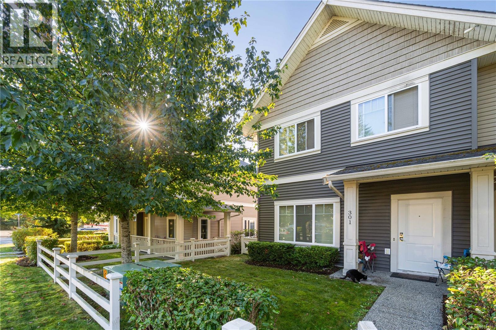 301 1675 Crescent View Dr, Nanaimo