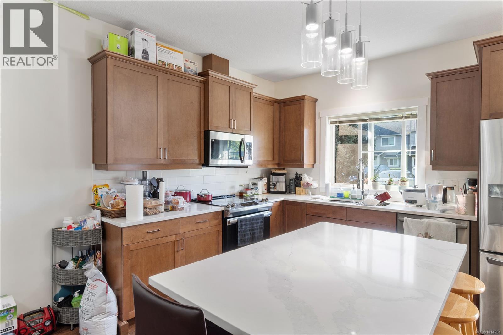 301 1675 Crescent View Dr, Nanaimo