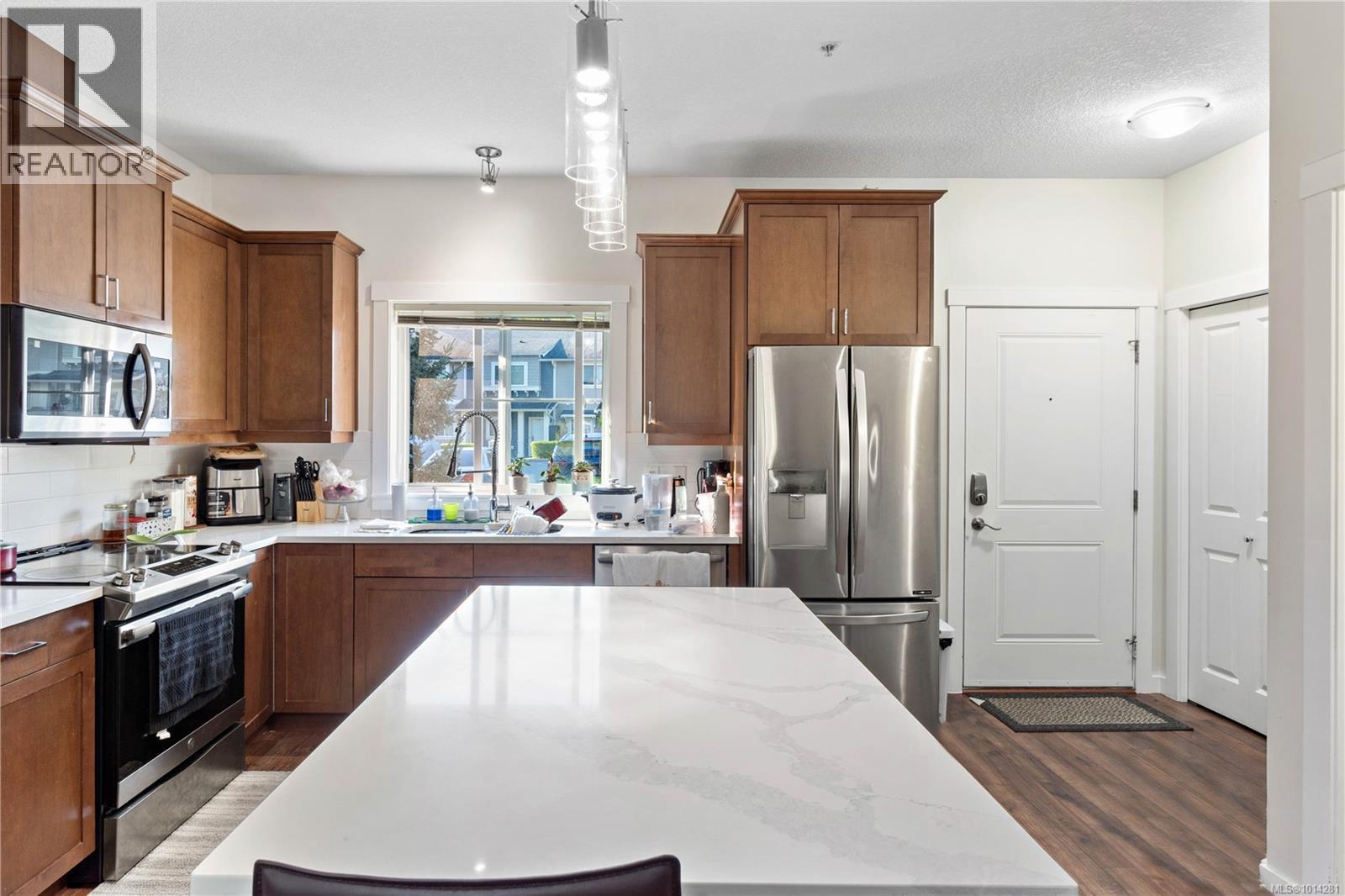 301 1675 Crescent View Dr, Nanaimo