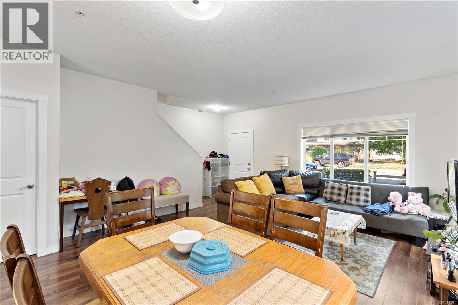 301 1675 Crescent View Dr, Nanaimo