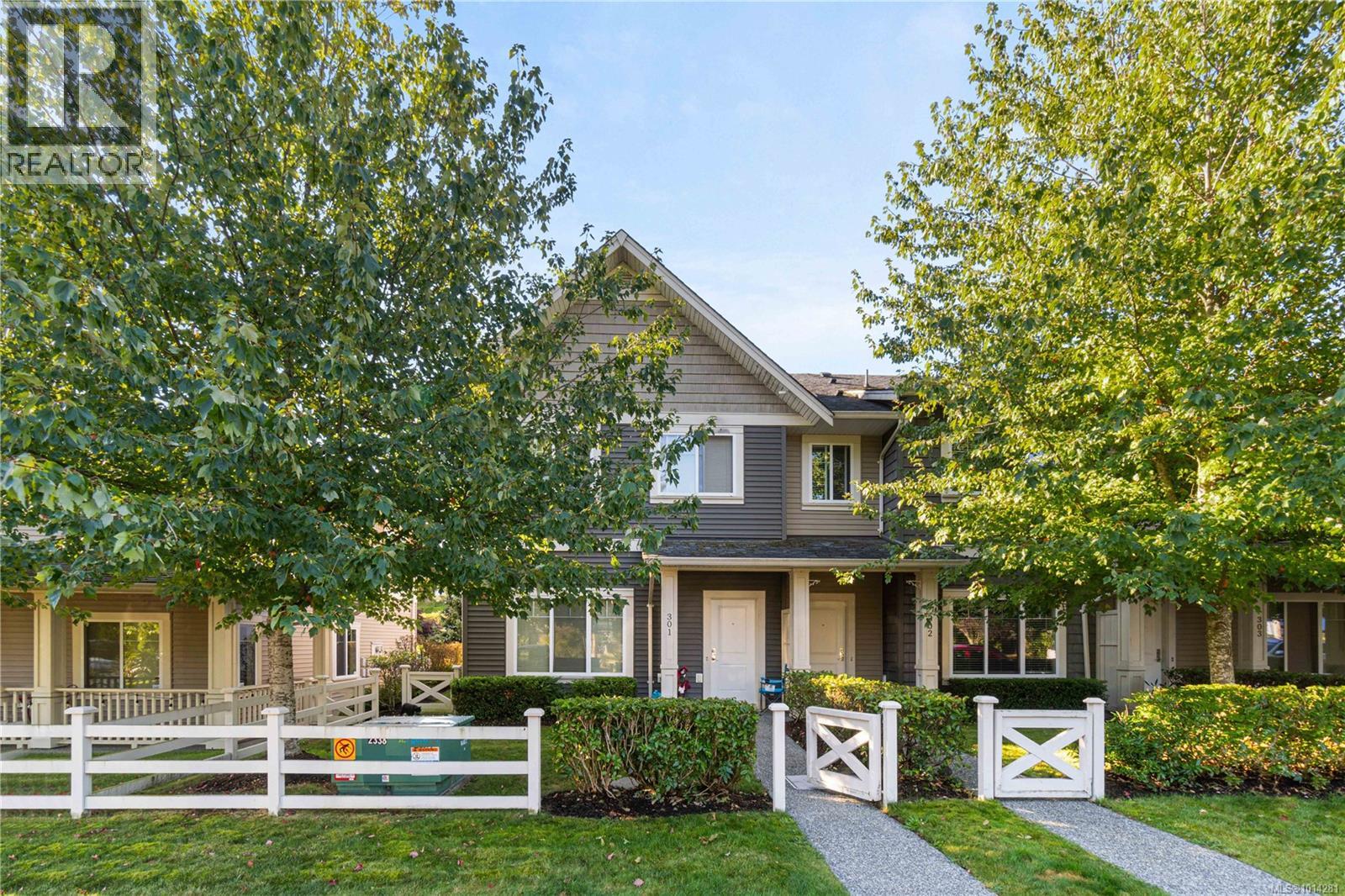 301 1675 Crescent View Dr, Nanaimo