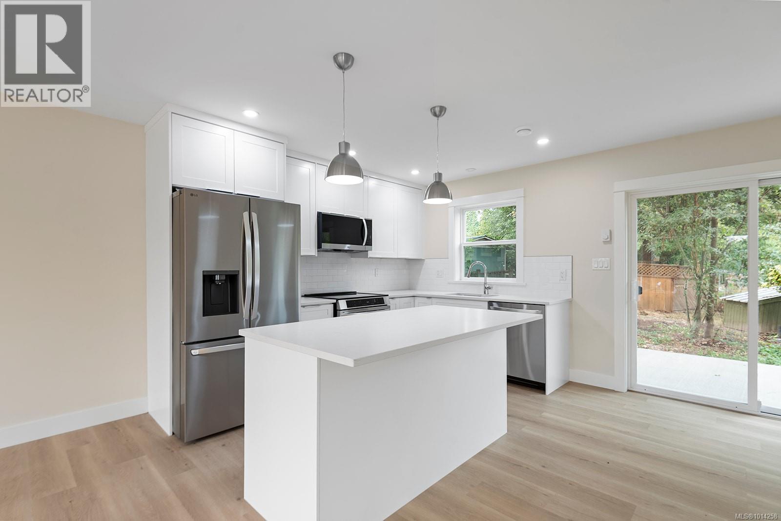 9242 Cottonwood Rd, Chemainus
