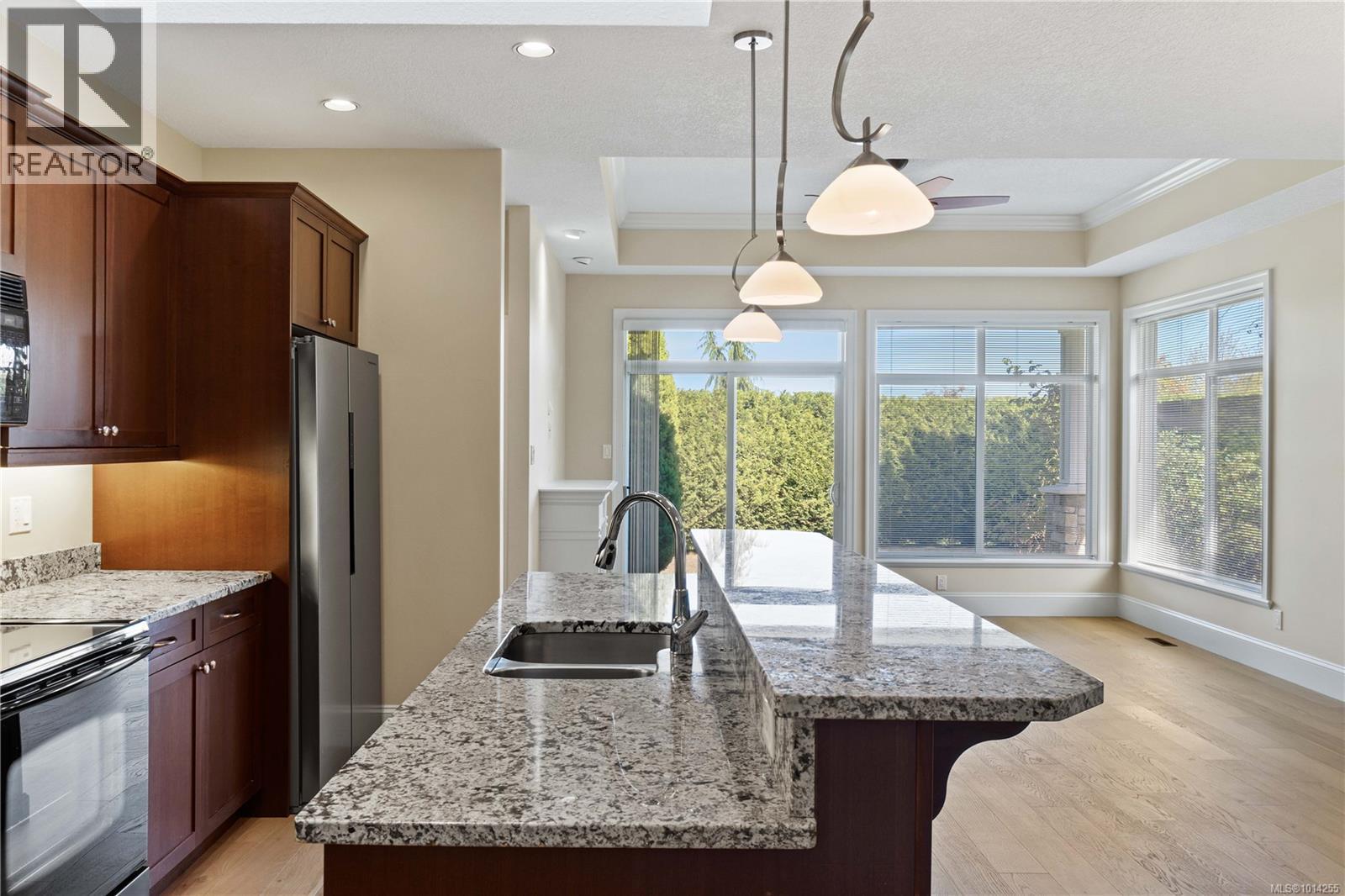25 447 Pym St S, Parksville