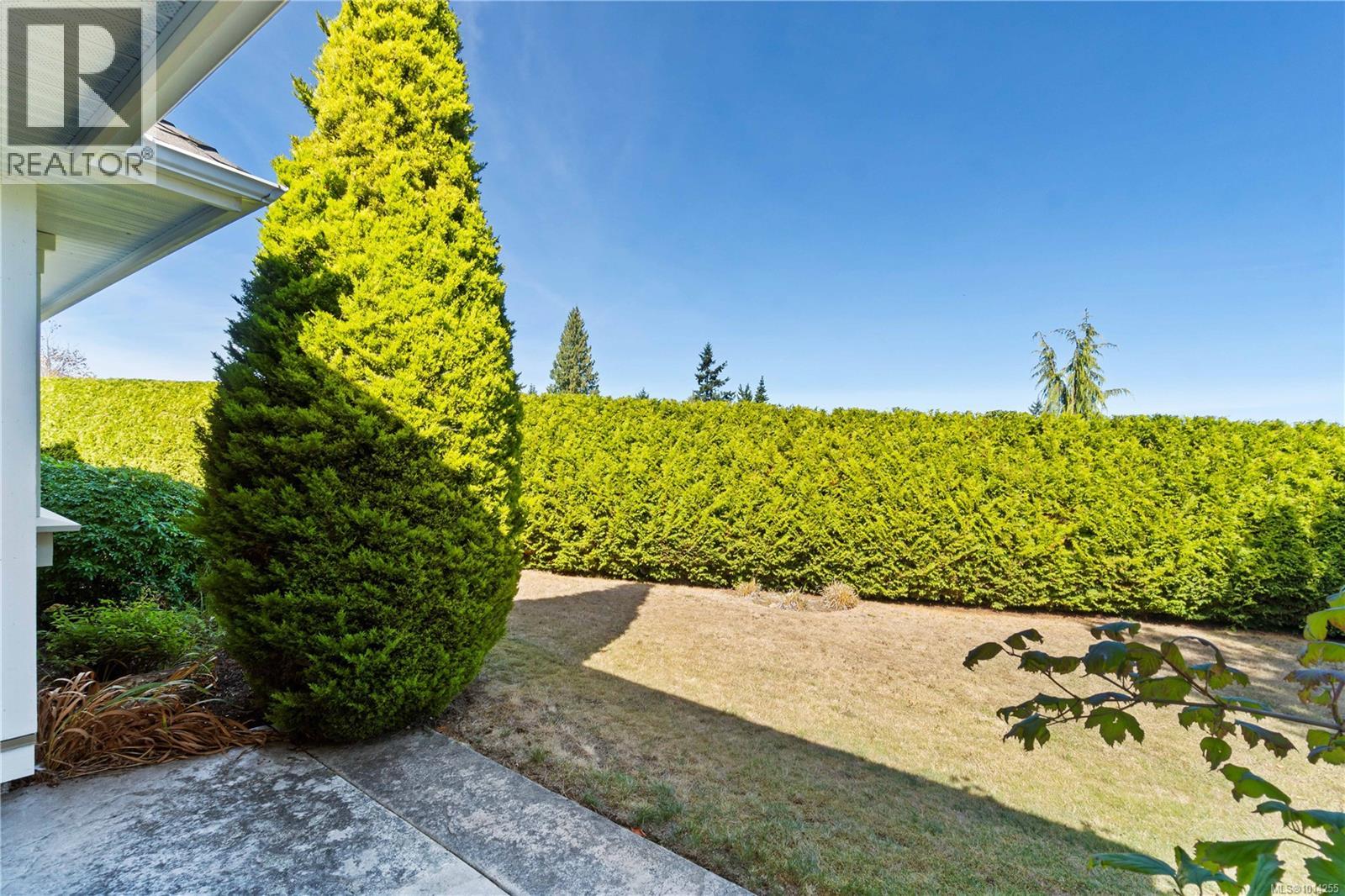 25 447 Pym St S, Parksville