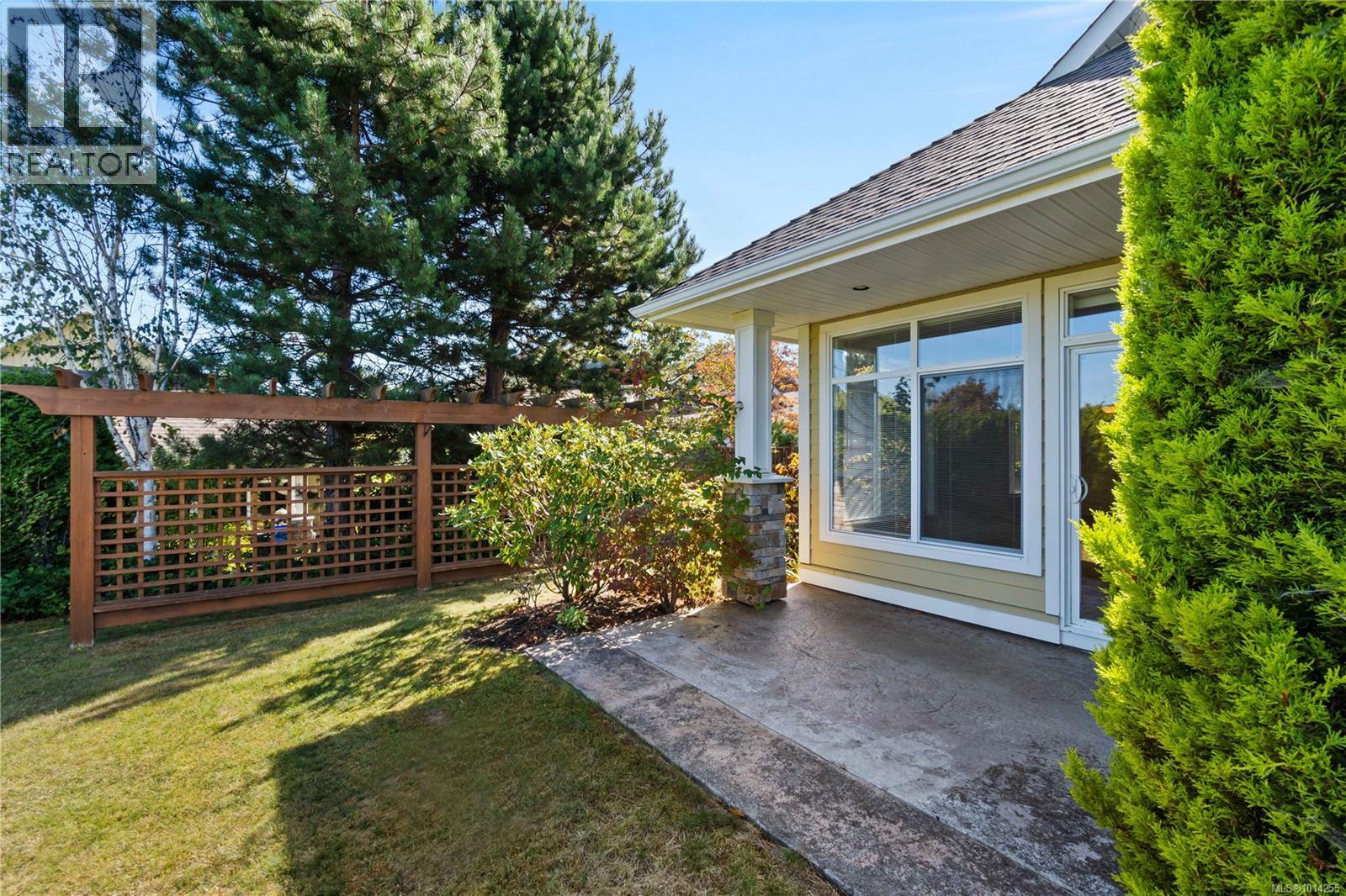 25 447 Pym St S, Parksville