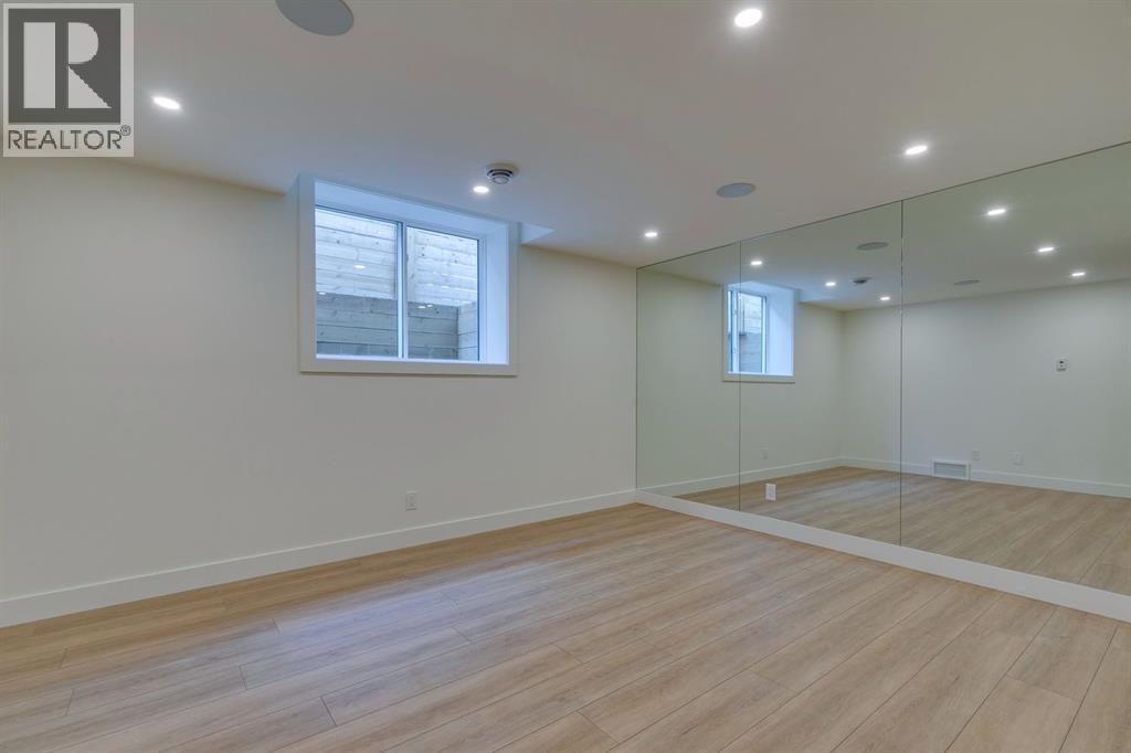 Single Family House for Sale in  Elveden Park SW Springbank Hill Calgary 