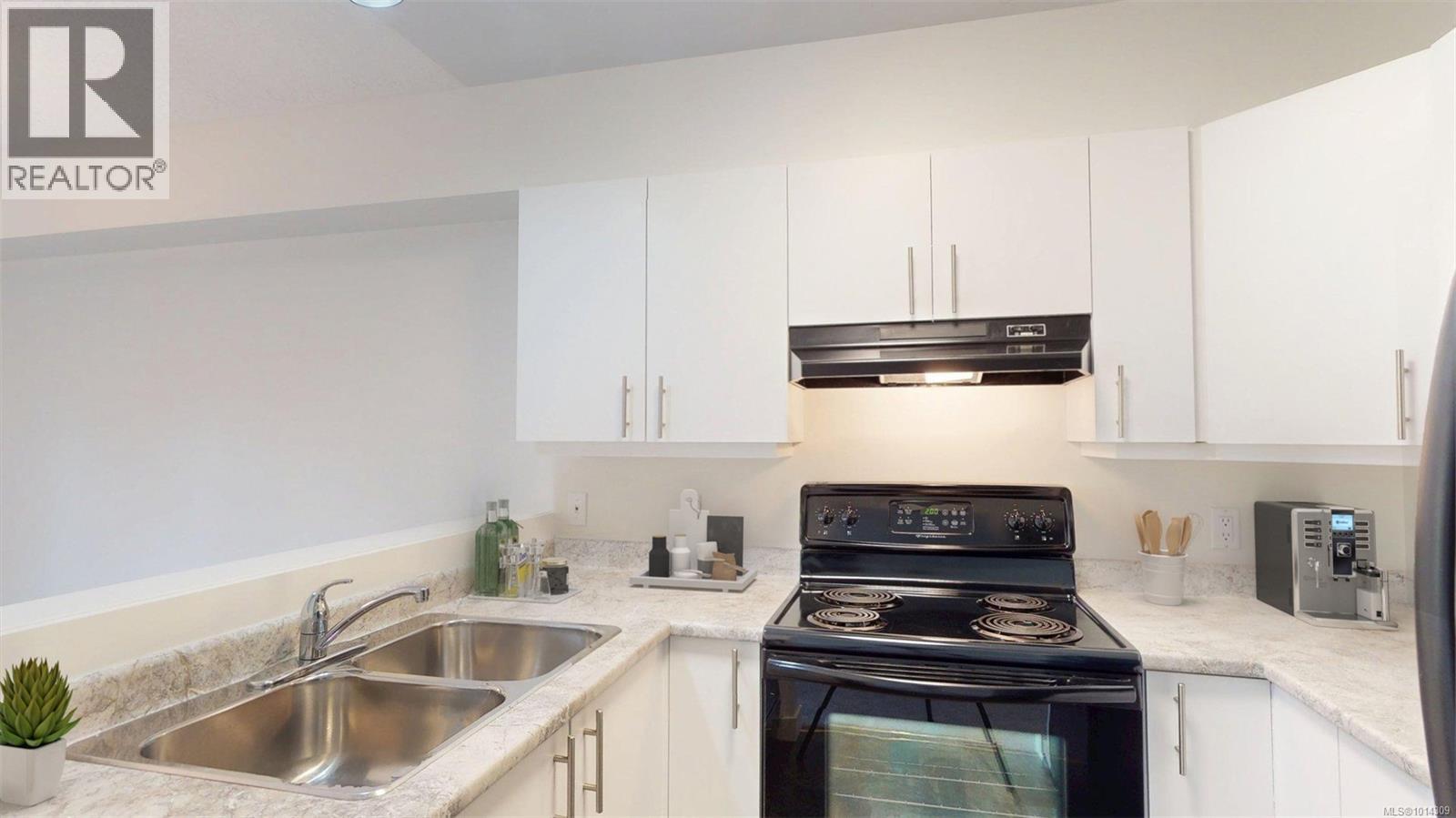 1 1441 Hillside Avenue, Victoria