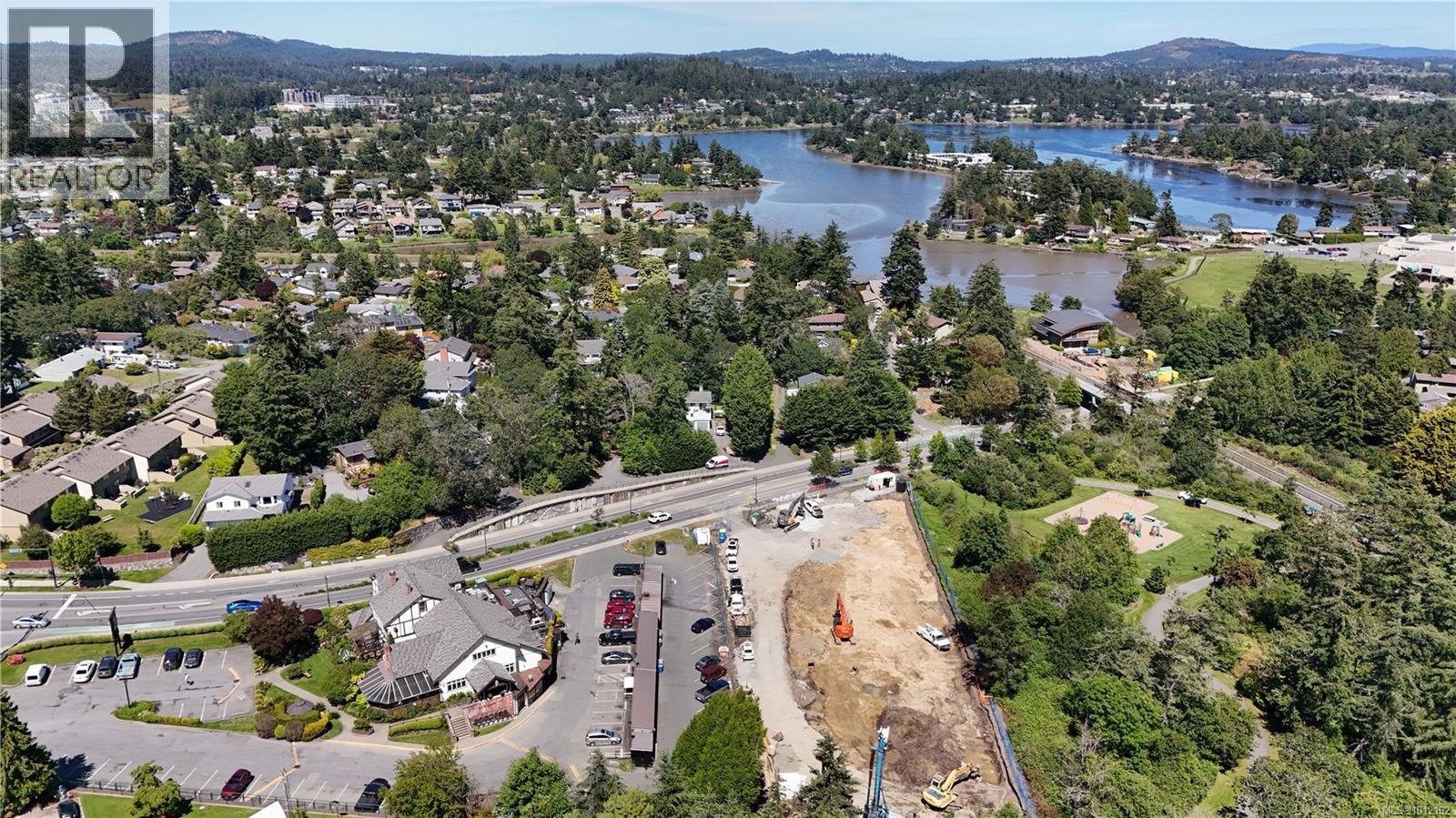 164 Island Hwy, View Royal