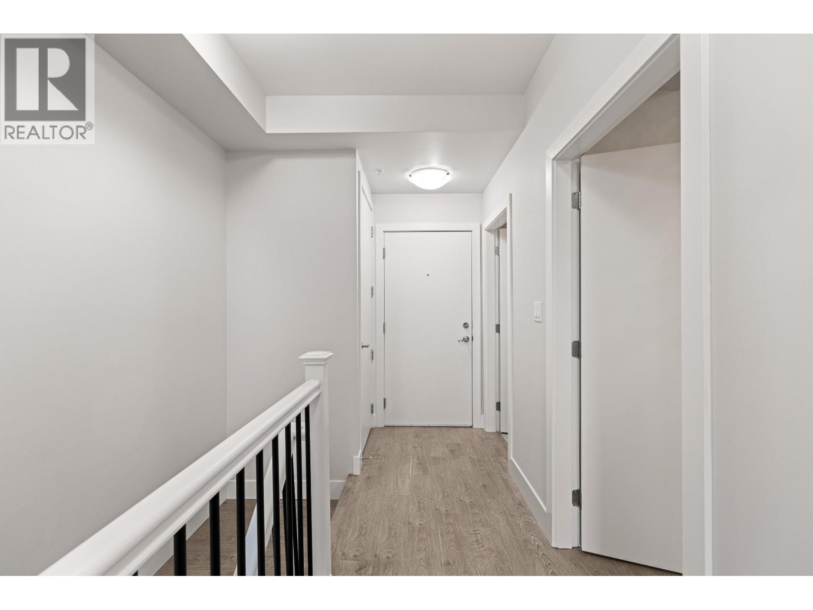 104 809 FOURTH AVENUE, New Westminster