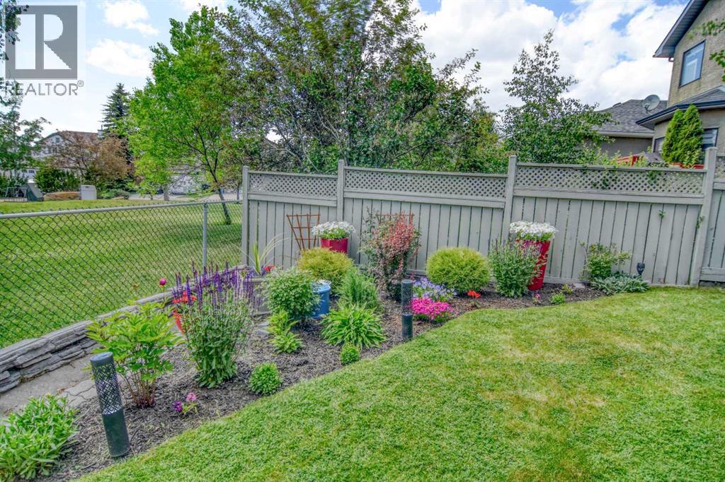 Single Family House for Sale in  Scenic View Close NW Scenic Acres Calgary 