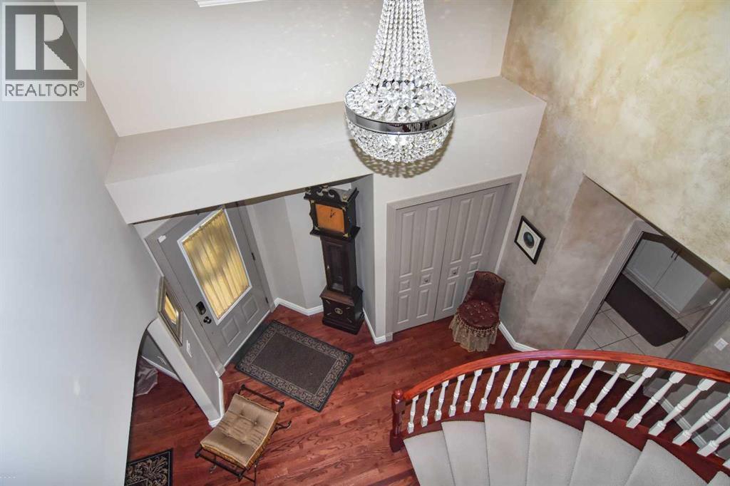 Single Family House for Sale in  Scenic View Close NW Scenic Acres Calgary 