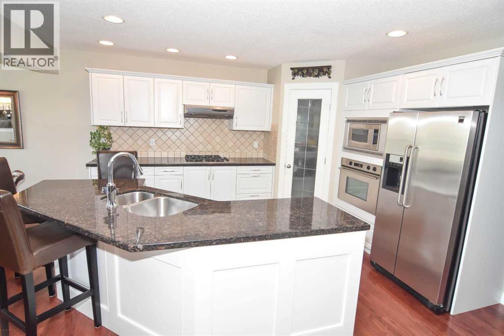 Single Family House for Sale in  Scenic View Close NW Scenic Acres Calgary 