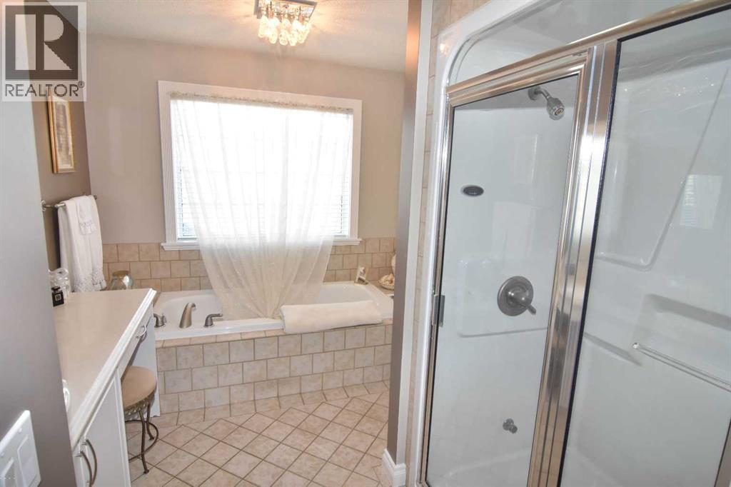 Single Family House for Sale in  Scenic View Close NW Scenic Acres Calgary 