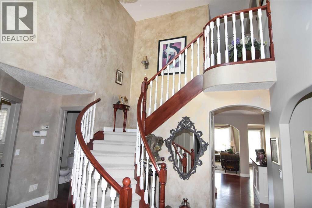 Single Family House for Sale in  Scenic View Close NW Scenic Acres Calgary 