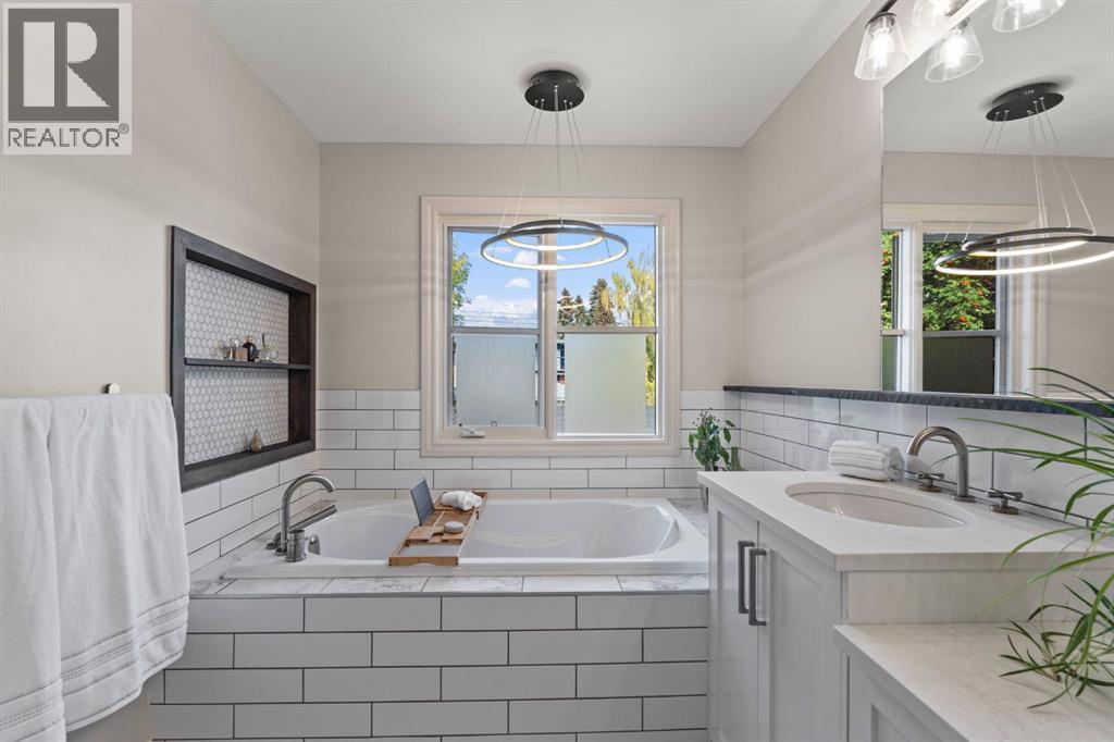Single Family House for Sale in   Avenue NW Mount Pleasant Calgary 