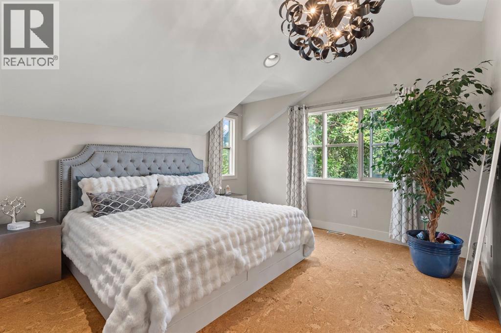 Single Family House for Sale in   Avenue NW Mount Pleasant Calgary 