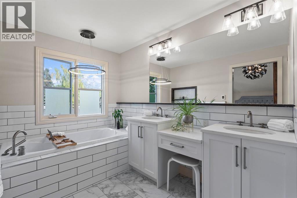 Single Family House for Sale in   Avenue NW Mount Pleasant Calgary 