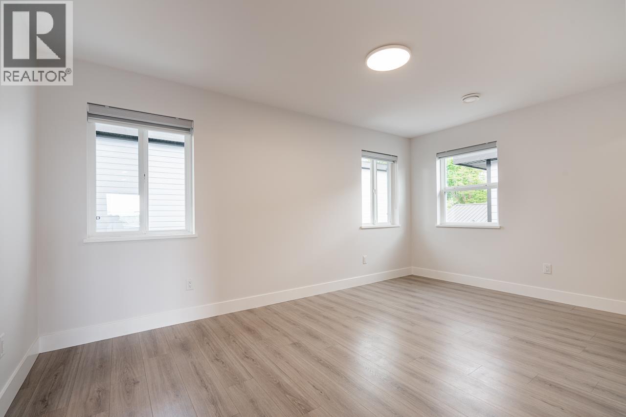 947 WALLS AVENUE, Coquitlam